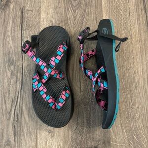 Chaco Tegu Pink Blue Textile Strappy Classic Sport Sandals Women’s Size 10